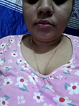 Snapshot of hot-_girls chatting on 03/01/26, 07:25 hot- girls online show from 03/01/26, 07:25