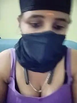 Snapshot of Tamil_Rani- chatting on 07/16/26, 06:16 Tamil Rani- online show from 07/16/26, 06:16