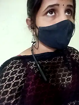 Snapshot of Tamil_Rani- chatting on 03/23/26, 05:51 Tamil Rani- online show from 03/23/26, 05:51