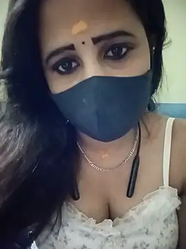 Snapshot of Tamil_Rani- chatting on 06/02/26, 08:31 Tamil Rani- online show from 06/02/26, 08:31