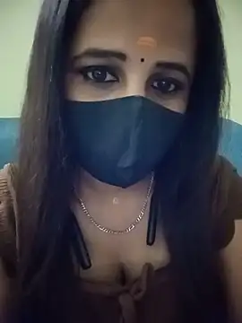 Snapshot of Tamil_Rani- chatting on 06/21/26, 06:36 Tamil Rani- online show from 06/21/26, 06:36