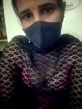 Snapshot of Tamil_Rani- chatting on 03/20/26, 10:00 Tamil Rani- online show from 03/20/26, 10:00