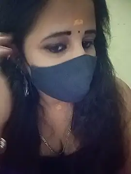 Snapshot of Tamil_Rani- chatting on 05/23/26, 05:45 Tamil Rani- online show from 05/23/26, 05:45