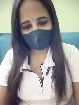 Snapshot of Tamil_Rani- chatting on 06/19/26, 06:47 Tamil Rani- online show from 06/19/26, 06:47