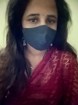 Snapshot of Tamil_Rani- chatting on 04/03/26, 10:49 Tamil Rani- online show from 04/03/26, 10:49