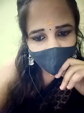 Snapshot of Tamil_Rani- chatting on 03/29/26, 07:37 Tamil Rani- online show from 03/29/26, 07:37