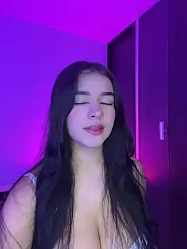 Sophia Wy online show from 03/28/26, 12:22