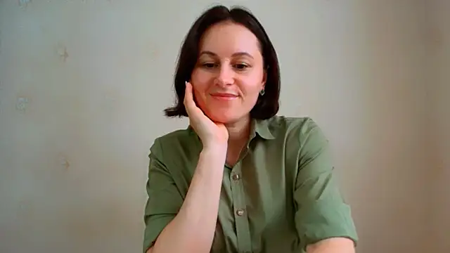 Snapshot of Inessa_beauty chatting on 06/07/26, 12:32 Inessa beauty online show from 06/07/26, 12:32