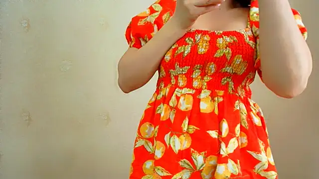 Snapshot of Inessa_beauty chatting on 05/07/26, 09:45 Inessa beauty online show from 05/07/26, 09:45
