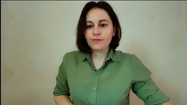 Snapshot of Inessa_beauty chatting on 04/18/26, 04:48 Inessa beauty online show from 04/18/26, 04:48
