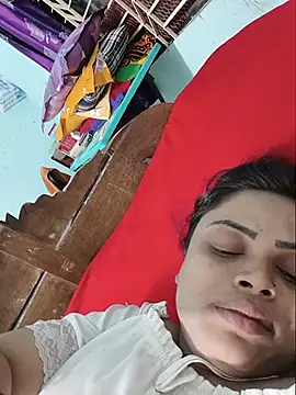 Snapshot of Beauty-3 chatting on 06/20/26, 03:28 Beauty-3 online show from 06/20/26, 03:28