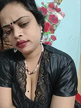 Snapshot of Beauty-3 chatting on 07/05/26, 07:54 Beauty-3 online show from 07/05/26, 07:54
