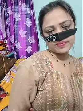 Beauty-3 online show from 05/18/26, 03:28
