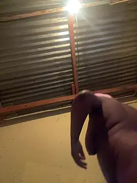 friendlybitch22 online show from 05/06/26, 05:00