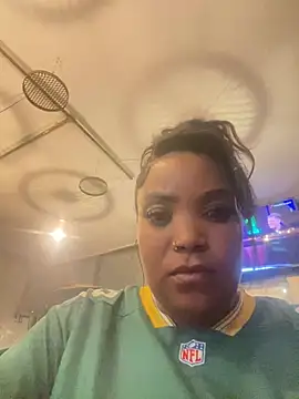 Snapshot of friendlybitch22 chatting on 04/02/26, 11:33 friendlybitch22 online show from 04/02/26, 11:33