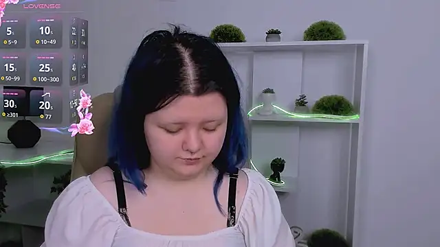 Lunaar  online show from 03/27/26, 06:33