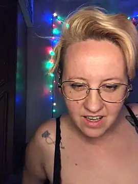 Snapshot of SofiaAmour chatting on 04/14/26, 07:52 SofiaAmour online show from 04/14/26, 07:52