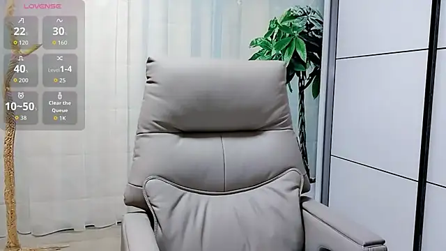 Snapshot of Naomi_NN chatting on 07/18/26, 02:09 Naomi NN online show from 07/18/26, 02:09