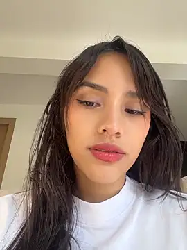 Mia-villalobos online show from 05/12/26, 02:01