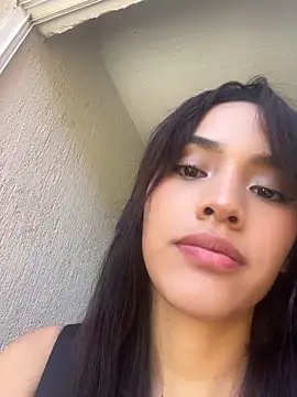 Mia-villalobos online show from 05/13/26, 02:02