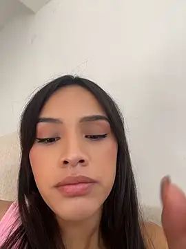 Mia-villalobos online show from 06/30/26, 01:44