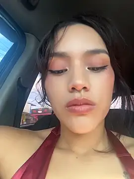 Mia-villalobos online show from 05/19/26, 01:18