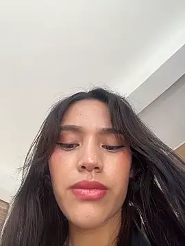 Mia-villalobos online show from 04/28/26, 01:37