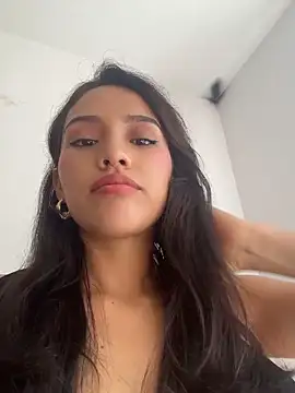 Mia-villalobos online show from 06/18/26, 03:06
