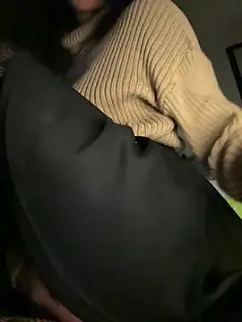 Snapshot of Michelledial chatting on 03/27/26, 06:33 Michelledial online show from 03/27/26, 06:33