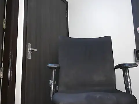 Snapshot of TheSexyGirl69 chatting on 06/17/26, 05:34 TheSexyGirl69 online show from 06/17/26, 05:34