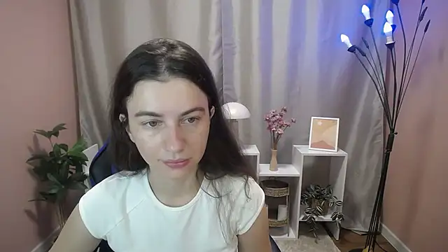 Snapshot of MistyBree chatting on 07/13/26, 08:02 MistyBree online show from 07/13/26, 08:02
