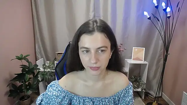 Snapshot of MistyBree chatting on 06/24/26, 08:13 MistyBree online show from 06/24/26, 08:13