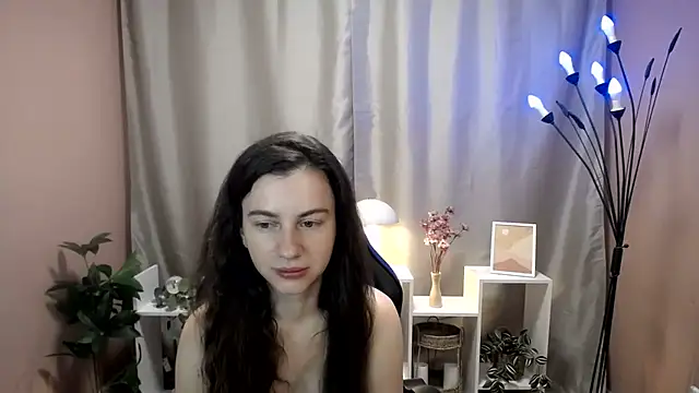 Snapshot of MistyBree chatting on 07/11/26, 08:03 MistyBree online show from 07/11/26, 08:03