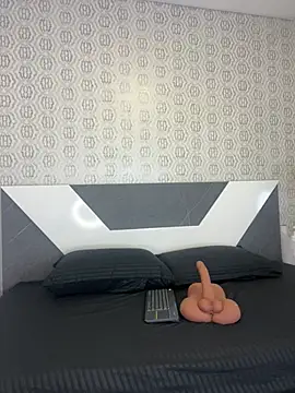 Snapshot of Lulu_Mei_ chatting on 04/02/26, 11:28 Lulu Mei online show from 04/02/26, 11:28