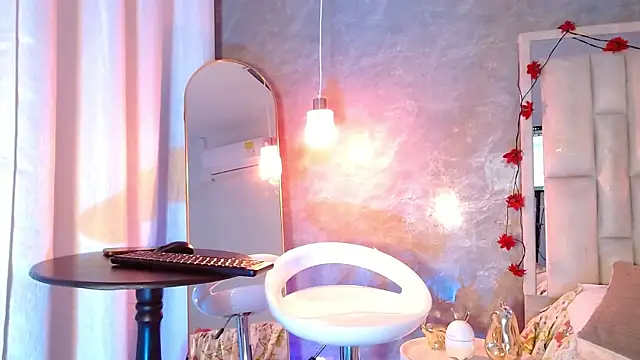 Bella-Sanders online show from 03/28/26, 11:11