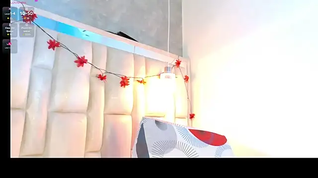 Bella-Sanders online show from 06/21/26, 11:27