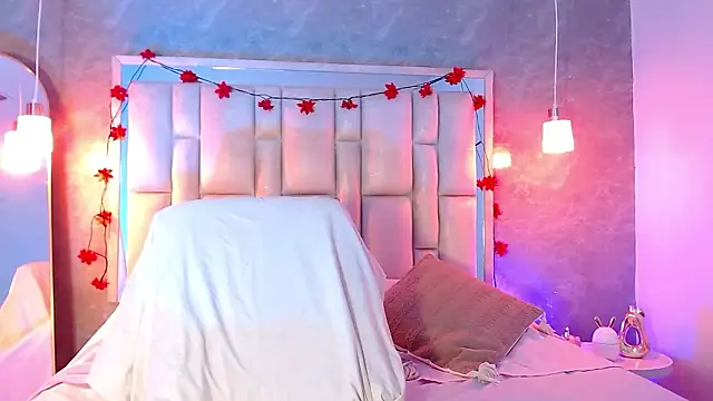 Bella-Sanders online show from 03/25/26, 12:04