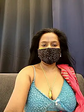 Snapshot of misti-boudii chatting on 04/06/26, 12:39 misti-boudii online show from 04/06/26, 12:39