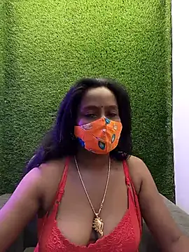 misti-boudii online show from 04/15/26, 12:32