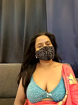 Snapshot of misti-boudii chatting on 04/04/26, 02:07 misti-boudii online show from 04/04/26, 02:07