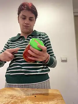 Snapshot of MommySexxy23 chatting on 04/07/26, 09:00 MommySexxy23 online show from 04/07/26, 09:00