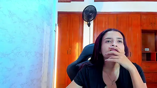 lizzie skinny online show from 03/24/26, 07:03