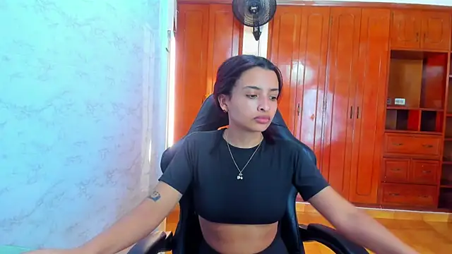 lizzie skinny online show from 05/22/26, 07:01