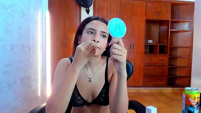 lizzie skinny online show from 03/20/26, 07:15