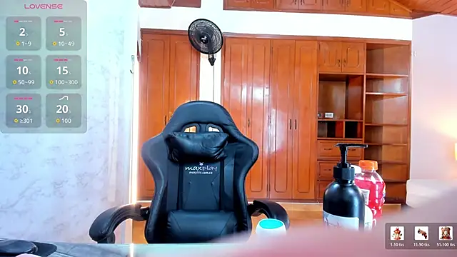 lizzie skinny online show from 03/25/26, 07:13