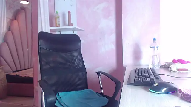 Siena Bouer online show from 03/15/26, 03:46