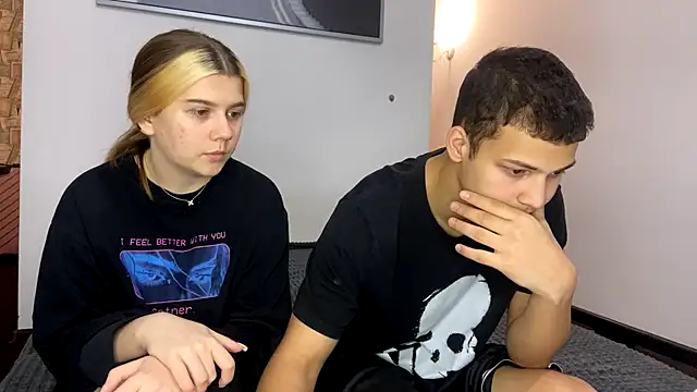 Snapshot of mirel_couple chatting on 03/01/26, 10:10 mirel couple online show from 03/01/26, 10:10