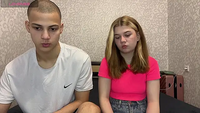 Snapshot of mirel_couple chatting on 05/19/26, 10:22 mirel couple online show from 05/19/26, 10:22