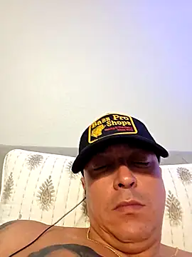 Snapshot of DoggiiDick chatting on 03/02/26, 04:13 DoggiiDick online show from 03/02/26, 04:13