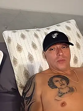 Snapshot of DoggiiDick chatting on 02/28/26, 06:29 DoggiiDick online show from 02/28/26, 06:29